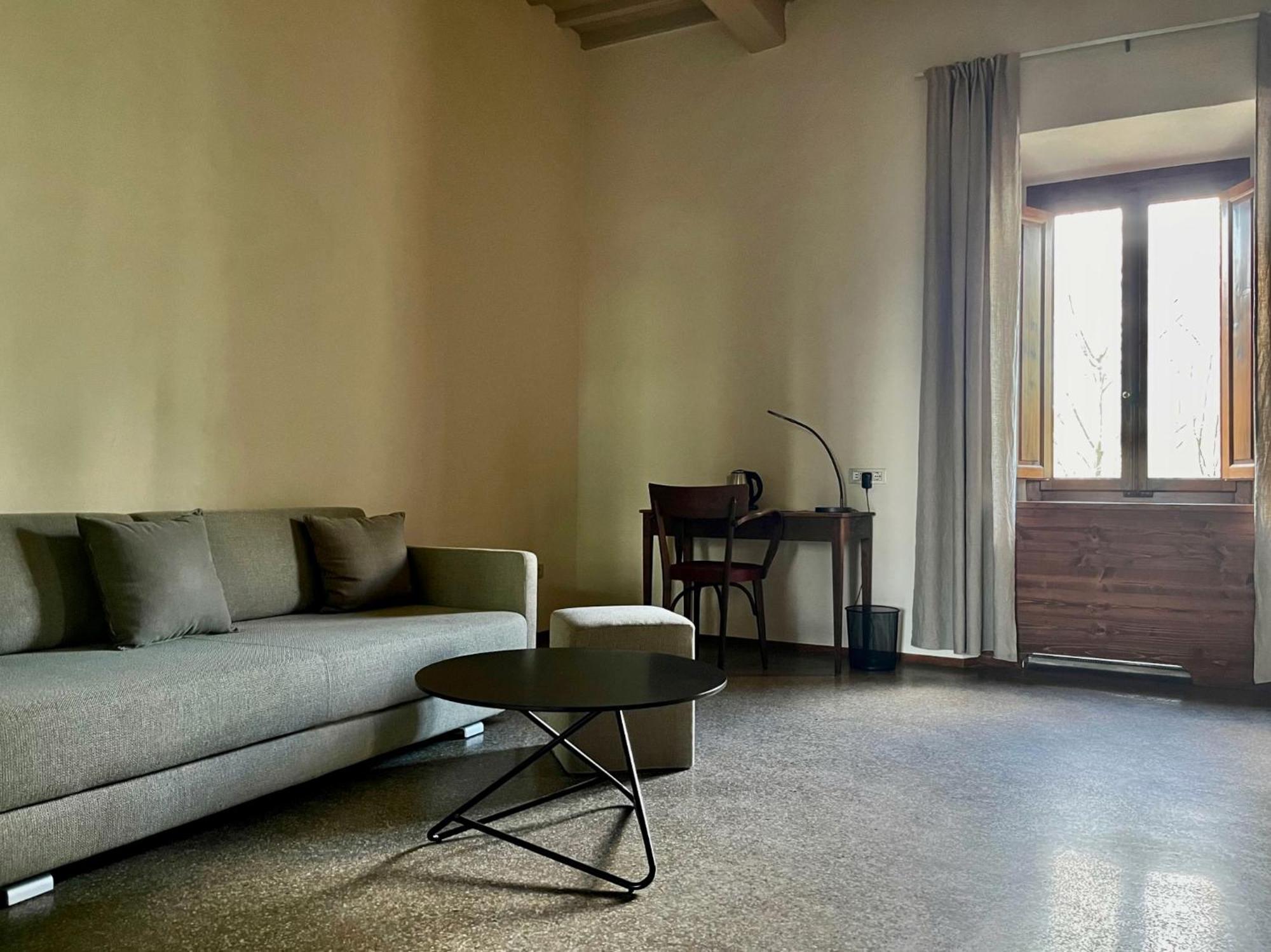 B&B Lo Scudaio Palazzo Marchionneschi Montescudaio Exterior photo